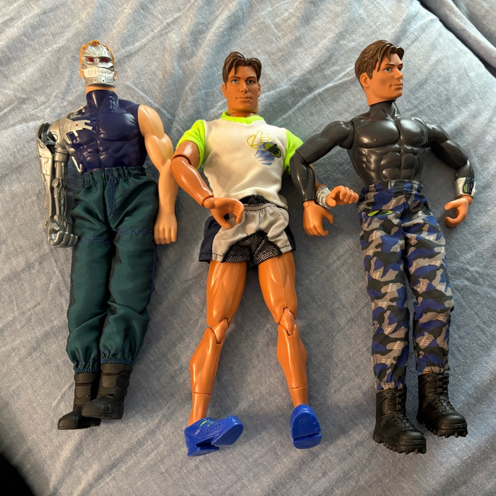 Vintage Max Steele lot 3 figures. All have their shoes or boots on.